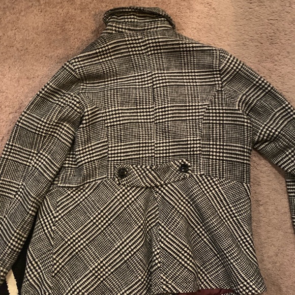 Wool coat - Picture 2 of 4